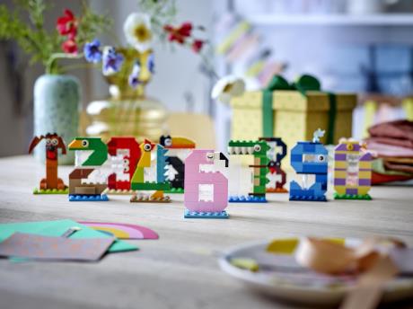 Конструктор LEGO® Цифры на день рождения Животный декор, 281 деталь (40807) - фото 5