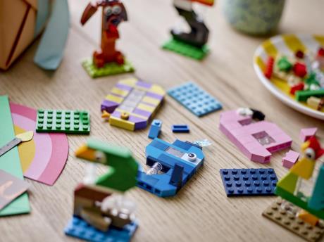 Конструктор LEGO® Цифры на день рождения Животный декор, 281 деталь (40807) - фото 6