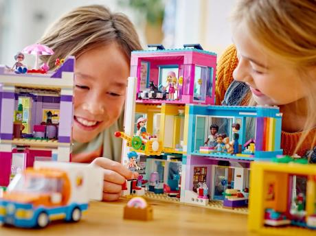 Конструктор LEGO Friends Великий будинок на головній вулиці 1682 деталі (41704) - фото 0