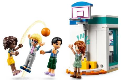 Конструктор LEGO Friends Хартлейк-Сіті міжнародна школа 853 деталей (41731) - фото 0