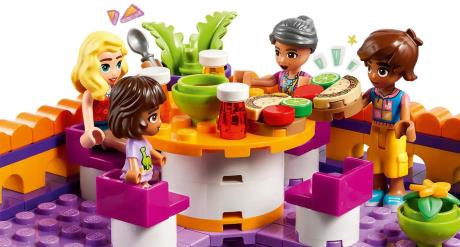 Конструктор LEGO Friends Хартлейк-Сіті Громадська кухня 695 деталей (41747) - фото 0