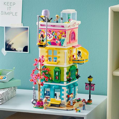 Конструктор LEGO Friends Хартлейк-Сіті Громадський центр 1513 деталей (41748) - фото 3