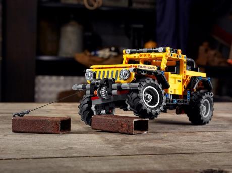 Конструктор LEGO Technic Jeep Wrangler 665 деталей (42122) - фото 0