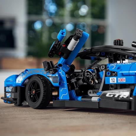 Конструктор LEGO Techniс McLaren Senna GTR 830 деталей (42123) - фото 6