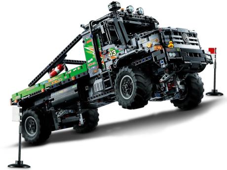 Конструктор LEGO Technic Повнопривідна вантажівка для випробувань Mercedes-Benz Zetros 2129 деталей (42129) - фото 0