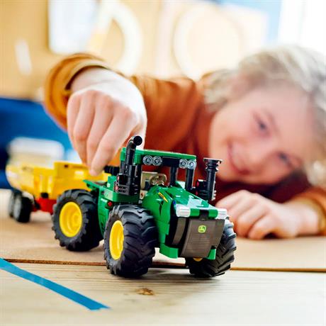 Конструктор LEGO Technic Трактор John Deere 9620R 4WD 390 деталей (42136) - фото 2