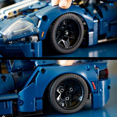 Конструктор LEGO Techniс Ford GT 2022 1466 деталей (42154) - фото 1