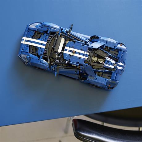 Конструктор LEGO Techniс Ford GT 2022 1466 деталей (42154) - фото 5