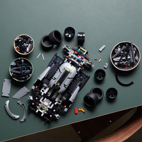 Конструктор LEGO Techniс Peugeot 9X8 24H Le Mans Hybrid Hypercar 1775 деталей (42156FSC) - фото 1