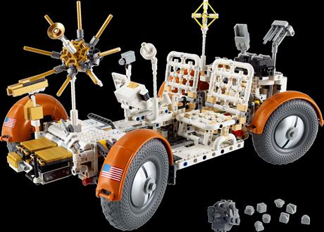 Конструктор LEGO Technic Місячний автомобіль NASA Apollo 1913 деталей (42182) - фото 4