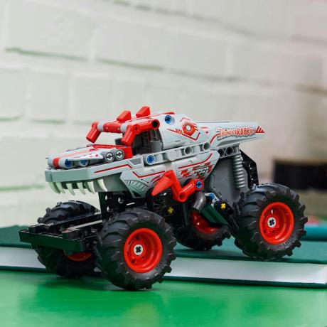 Конструктор LEGO Technic Monster Jam ThunderROARus с инерционным двигателем 232 детали (42200) - фото 10