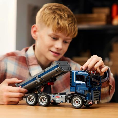 Конструктор LEGO Technic Самоскид 462 деталі (42203) - фото 8