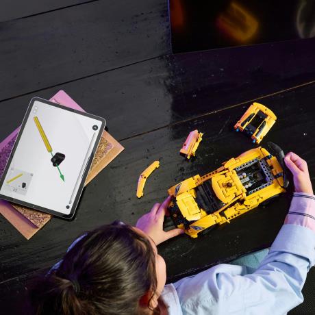 Конструктор LEGO Technic Chevrolet Corvette Stingray 732 деталі (42205) - фото 9