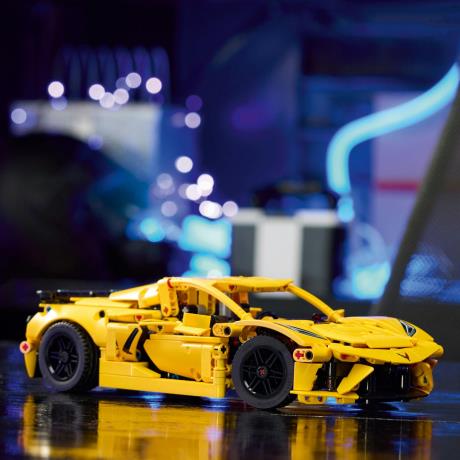 Конструктор LEGO Technic Chevrolet Corvette Stingray 732 деталі (42205) - фото 10