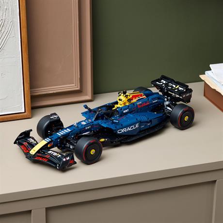 Конструктор LEGO Technic Автомобіль F1 Oracle Red Bull Racing RB20, 1639 деталей (42206) - фото 2