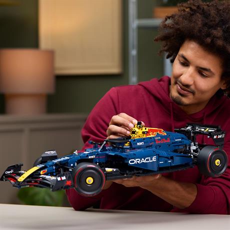 Конструктор LEGO Technic Автомобіль F1 Oracle Red Bull Racing RB20, 1639 деталей (42206) - фото 6
