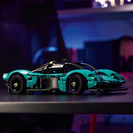 Конструктор LEGO Technic Aston Martin Valkyrie 707 деталей (42208) - фото 8