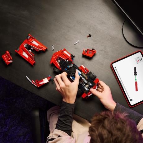 Конструктор LEGO Technic Ferrari FXX K 897 деталей (42212) - фото 2
