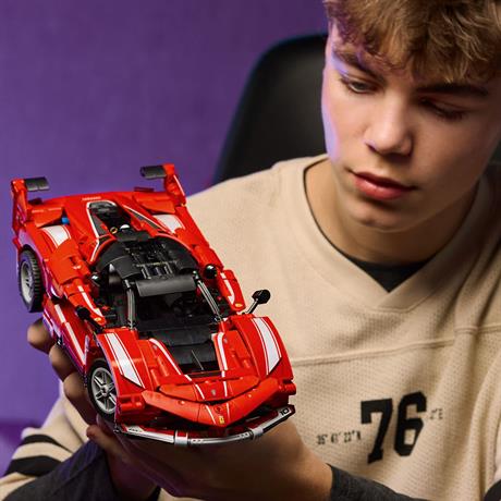 Конструктор LEGO Technic Ferrari FXX K 897 деталей (42212) - фото 5