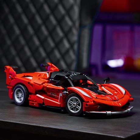 Конструктор LEGO Technic Ferrari FXX K 897 деталей (42212) - фото 6