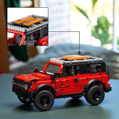Конструктор LEGO Technic Позашляховик Ford Bronco SUV 943 деталі (42213) - фото 11