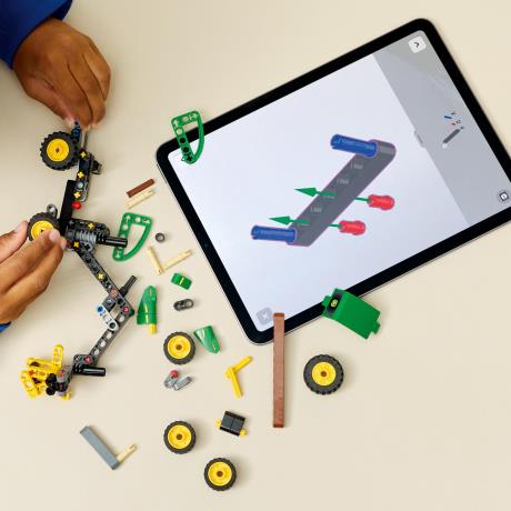 Конструктор LEGO Technic Колісний комбайн John Deere 1470H 117 Деталей (42218) - фото 10