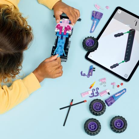 Конструктор LEGO Technic Monster Jam™ Sparkle Smash™ с функцией «Pull-Back» 243 Детали(42220) - фото 10
