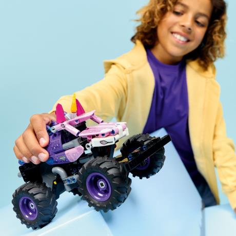 Конструктор LEGO Technic Monster Jam™ Sparkle Smash™ с функцией «Pull-Back» 243 Детали(42220) - фото 11