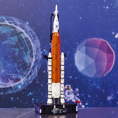 Конструктор LEGO Technic Ракета с системой космического запуска NASA Artemis 632 Детали (42221) - фото 5