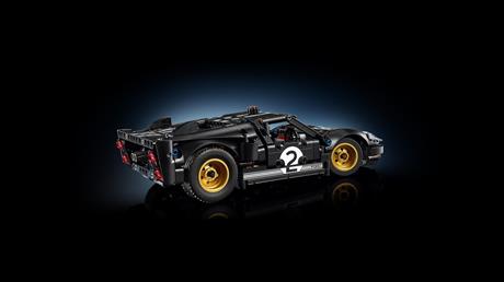 Конструктор LEGO Technic Автомобіль для перегонів Ford GT40 MKII 1966 року 793 Деталі (42223) - фото 5