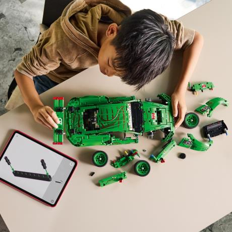 Конструктор LEGO Technic Автомобіль Porsche 911 GT3 R REXY AO Racing 1313 Деталей (42224) - фото 5