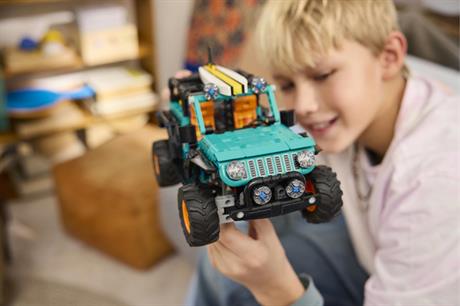 Конструктор LEGO® Technic Внедорожник Jeep® Wrangler Rubicon 723 детали  (42227) - фото 13