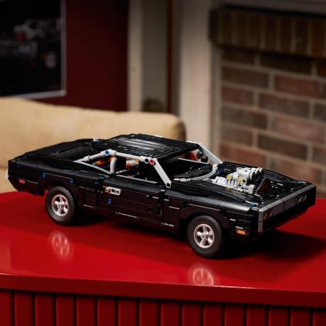 Конструктор LEGO® Technic Форсаж Автомобіль Dodge Charger R/T, 1516 деталей (42231) - фото 11