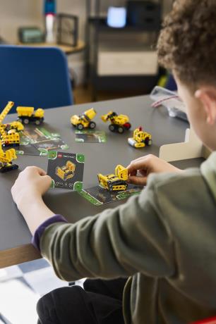 Конструктор LEGO® Technic Потужні машини (42233) - фото 4