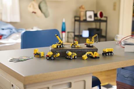 Конструктор LEGO® Technic Потужні машини (42233) - фото 5