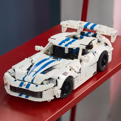 Конструктор Спорткар Dodge Viper GTS-R LEGO® Technic  (42234) - фото 9
