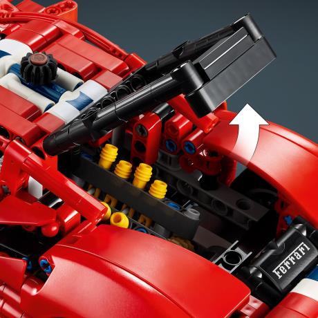 Конструктор LEGO® Technic Автомобіль Ferrari 488 PISTA (42235) - фото 4