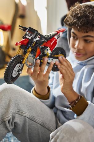 Конструктор LEGO® Technic Мотоцикл Ducati Desmo450 MX Factory (42238) - фото 5