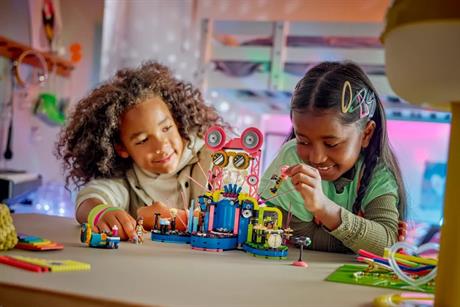 Конструктор LEGO Friends Музичне шоу талантів Хартлейк-Сіті 669 деталей (42616) - фото 0