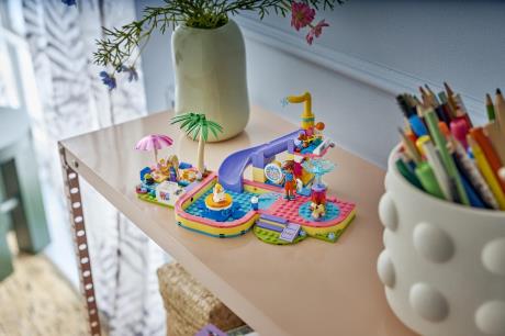 Конструктор LEGO® Friends Веселий день в аквапарку Набір конструктора, 278 деталі (42676) - фото 9