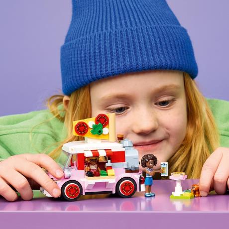 Конструктор LEGO® Friends Грузовик с пиццей Игровой набор, 190 деталей (42694) - фото 9