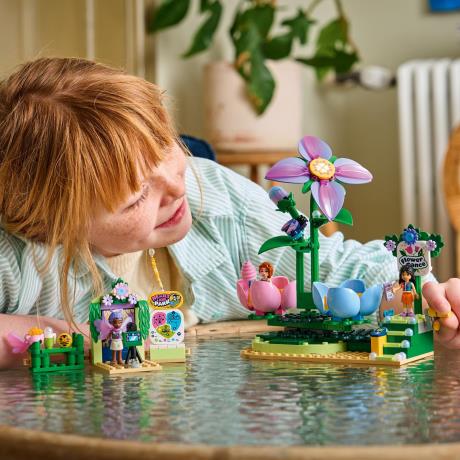 Конструктор LEGO® Friends Карусель із квітами й чашками та казкова фотобудка Іграшка, 321 деталь (42702) - фото 8