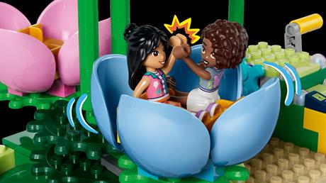 Конструктор LEGO® Friends Карусель із квітами й чашками та казкова фотобудка Іграшка, 321 деталь (42702) - фото 16