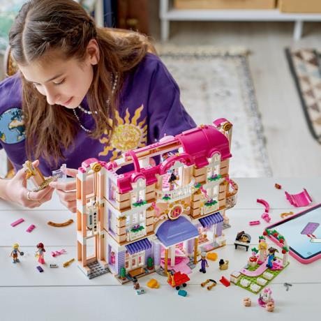 Конструктор LEGO® Friends Гранд-готель у Хартлейк-Сіті, 1406 деталей (42704) - фото 5