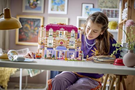 Конструктор LEGO® Friends Гранд-готель у Хартлейк-Сіті, 1406 деталей (42704) - фото 6