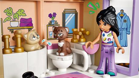 Конструктор LEGO® Friends Гранд-отель в Хартлейк-Сити, 1406 деталей (42704) - фото 17