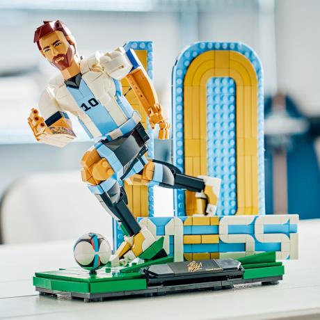 Конструктор LEGO® Editions Ліонель Мессі — легенда футболу, 958 деталей (43015) - фото 2
