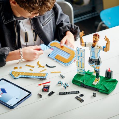 Конструктор LEGO® Editions Ліонель Мессі — легенда футболу, 958 деталей (43015) - фото 15