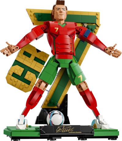 Конструктор LEGO® Editions Кріштіану Роналду — легенда футболу, 854 деталі (43016) - фото 5