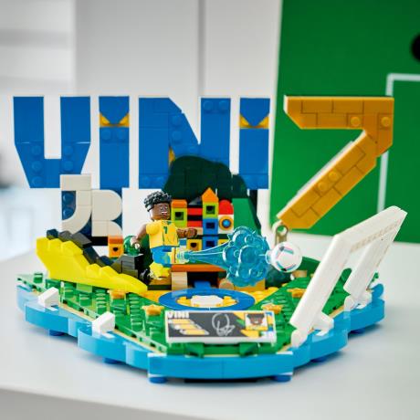 Конструктор LEGO® Editions Вінісіус Жуніор — найкращі моменти футбольних матчів, 510 деталей (43027) - фото 6